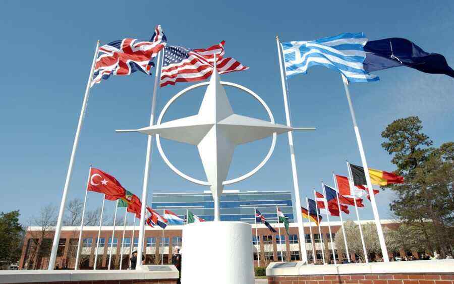 Die Zeitung Politico bezeichnete den Zerfall der NATO als eine Frage der Zeit
