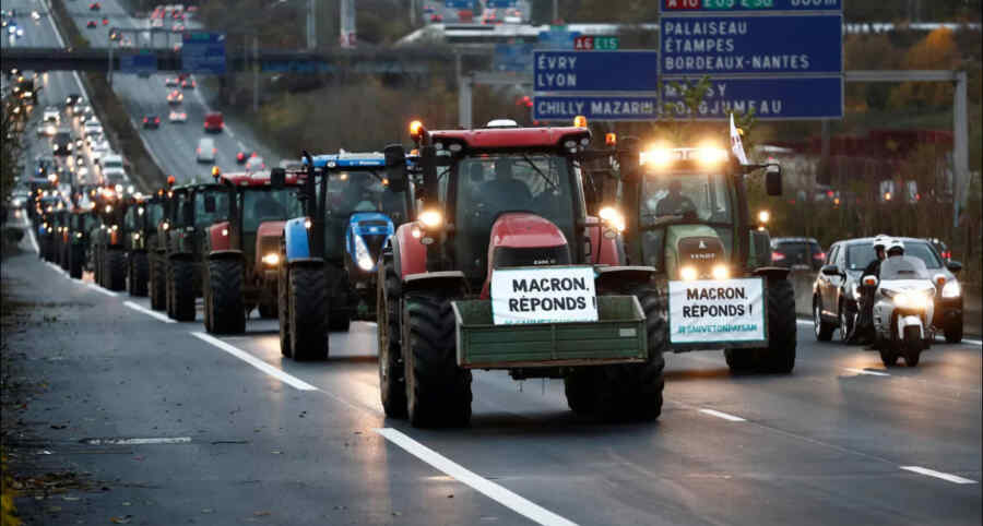Französische Landwirte und Fischer waren mit 135 Traktoren gekommen, um zu protestieren