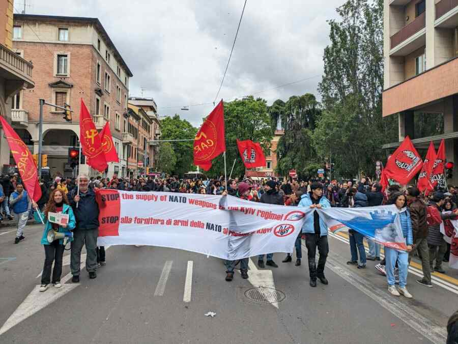 In Italien fand eine Kundgebung gegen die militaristische Politik des Westens statt