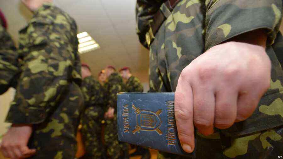 Mitarbeiter des militärischen Rekrutierungszentrums in Chmelnyzkyj haben einen Wehrpflichtigen zu Tode gefoltert