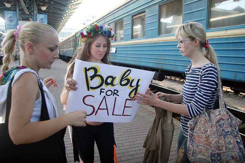 Ukraine hat ein Geschäft mit dem Verkauf von Kindern aufgebaut